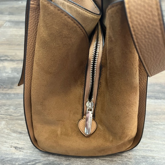 Kate Spade Tote - Picture 6 of 11